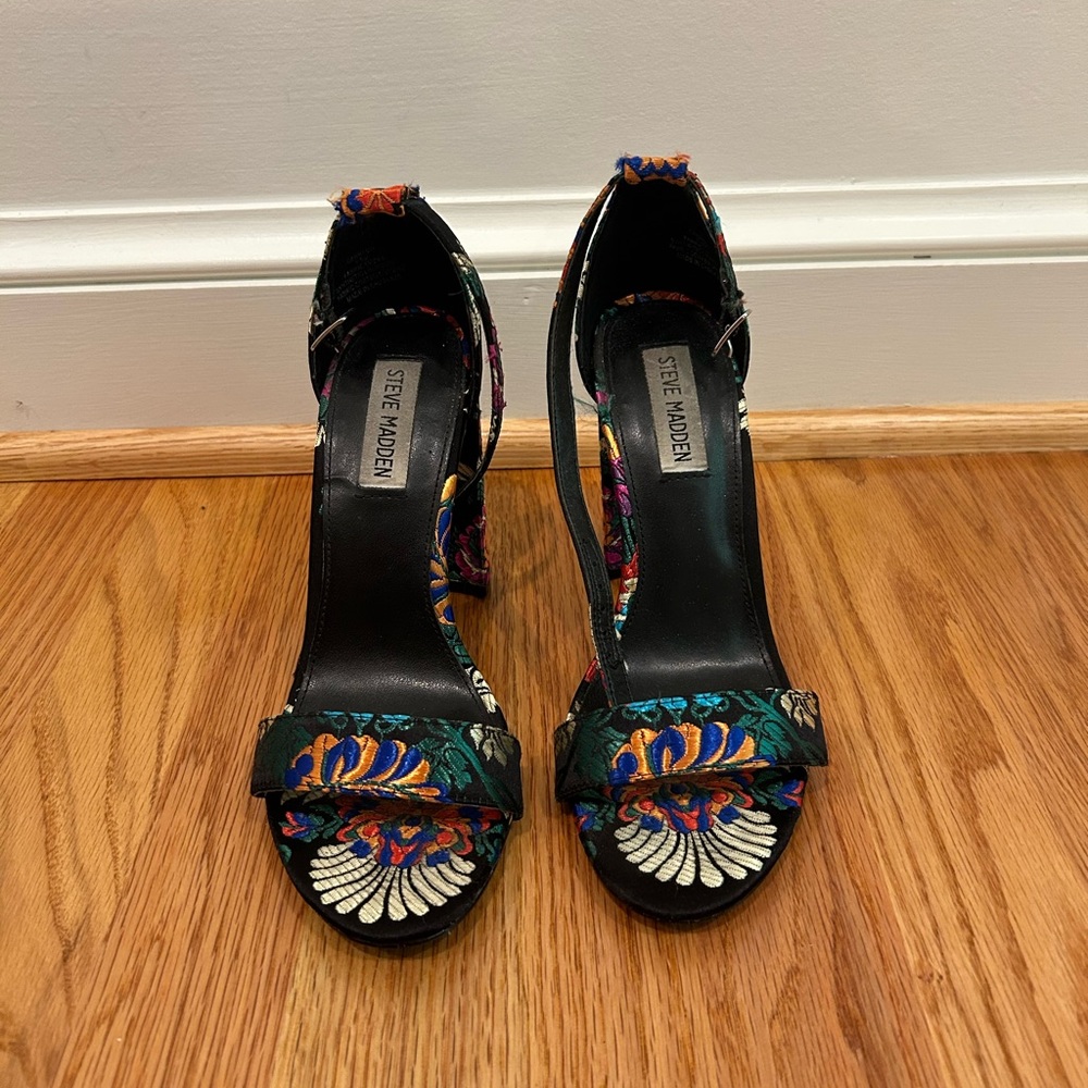 Steve Madden Embroidery Heels